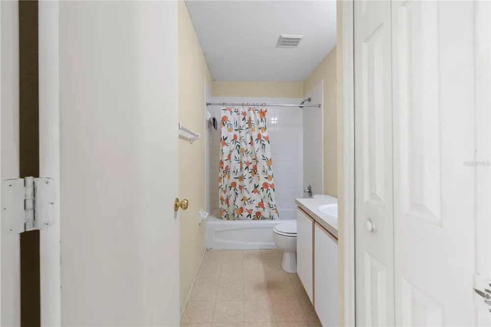 1907 FLUORSHIRE DRIVE Brandon, FL 33511