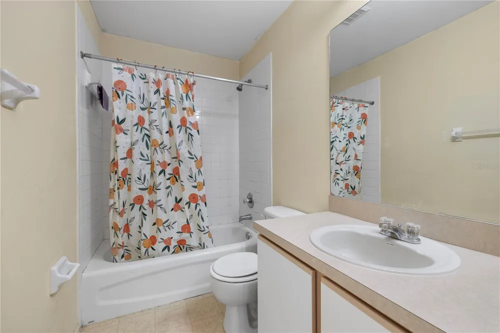 1907 FLUORSHIRE DRIVE Brandon, FL 33511