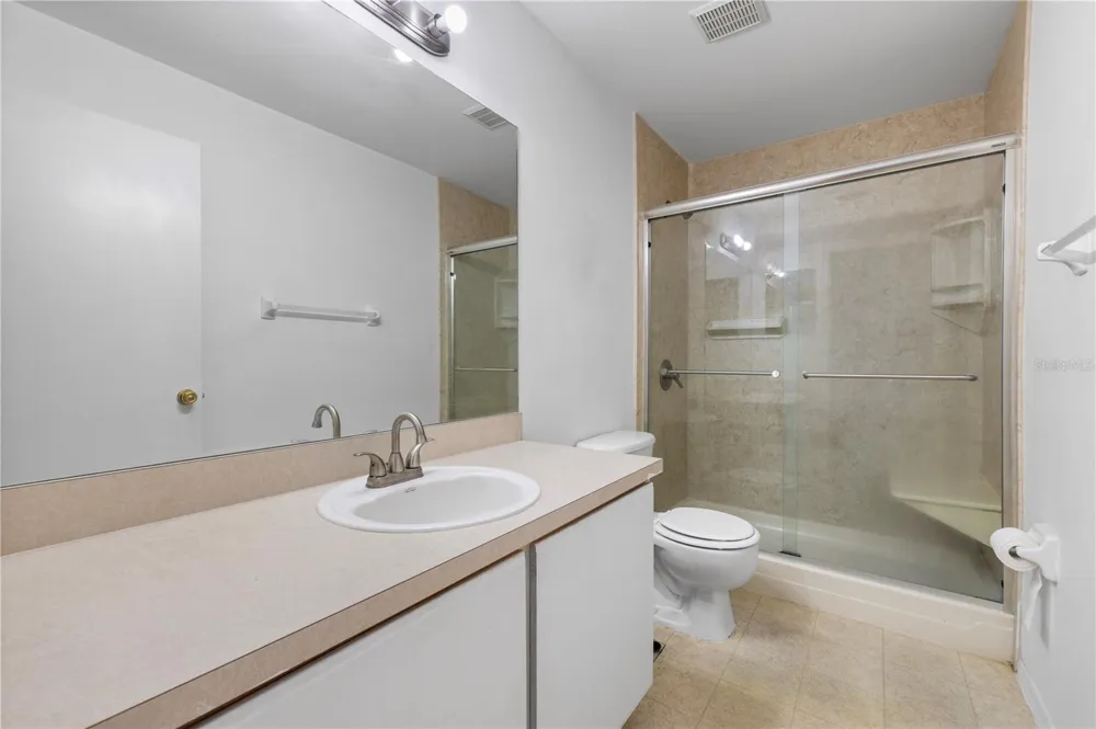 1907 FLUORSHIRE DRIVE Brandon, FL 33511