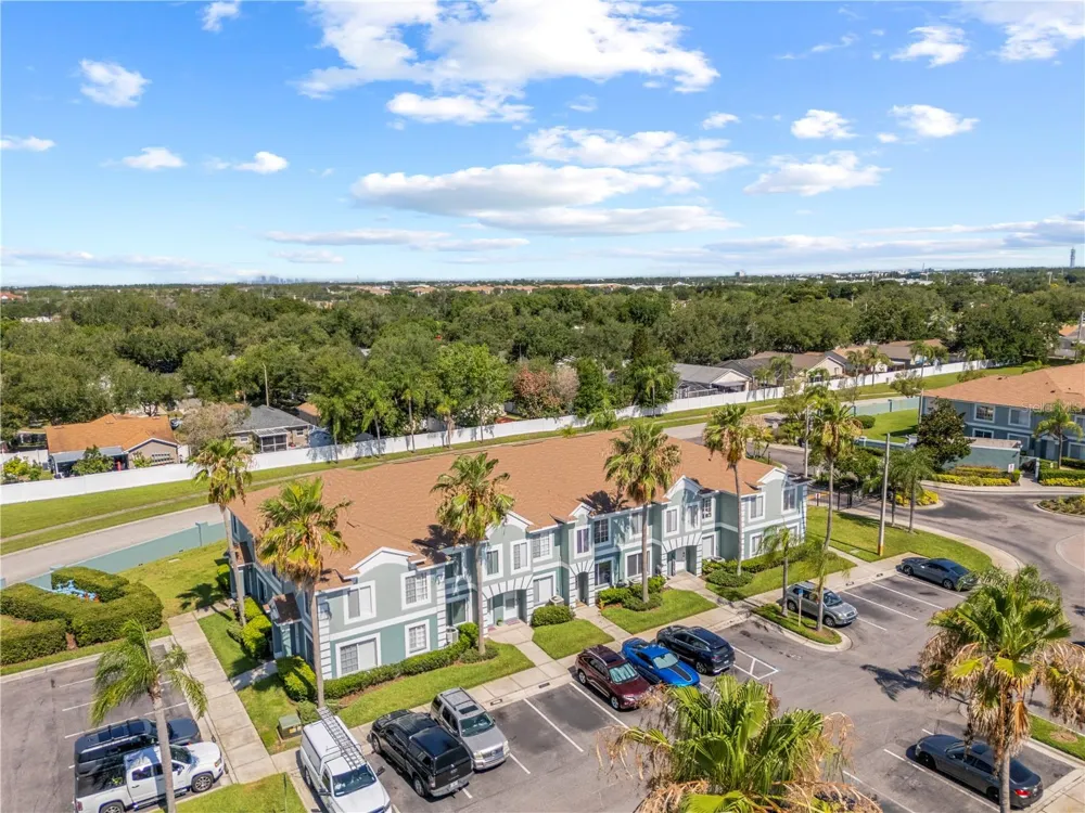 1907 FLUORSHIRE DRIVE Brandon, FL 33511