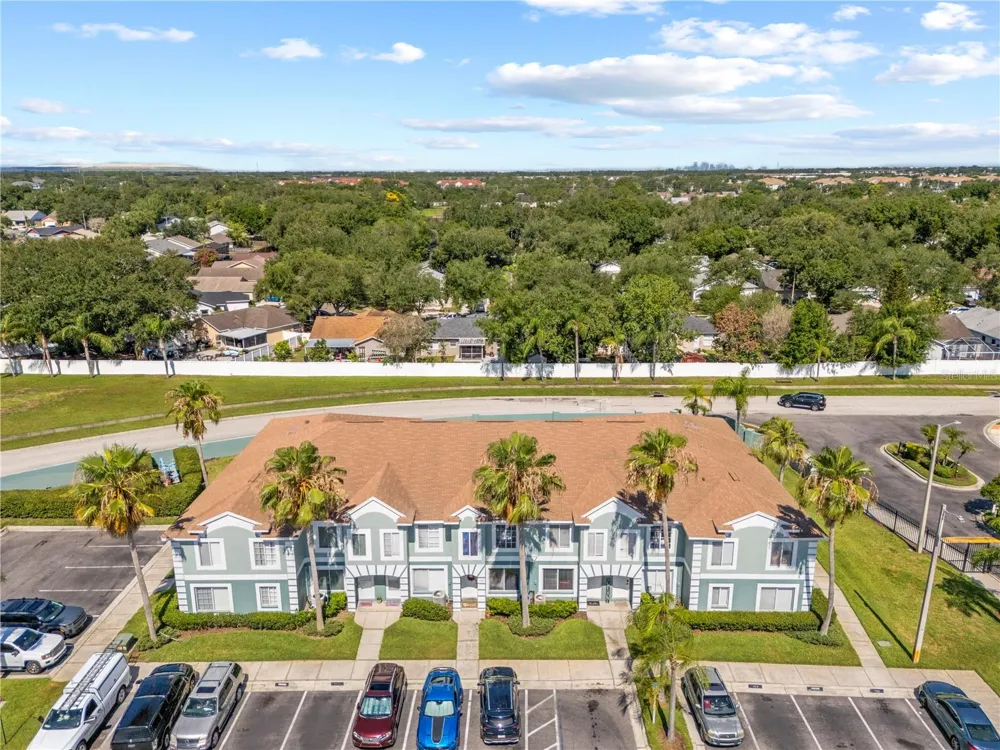 1907 FLUORSHIRE DRIVE Brandon, FL 33511