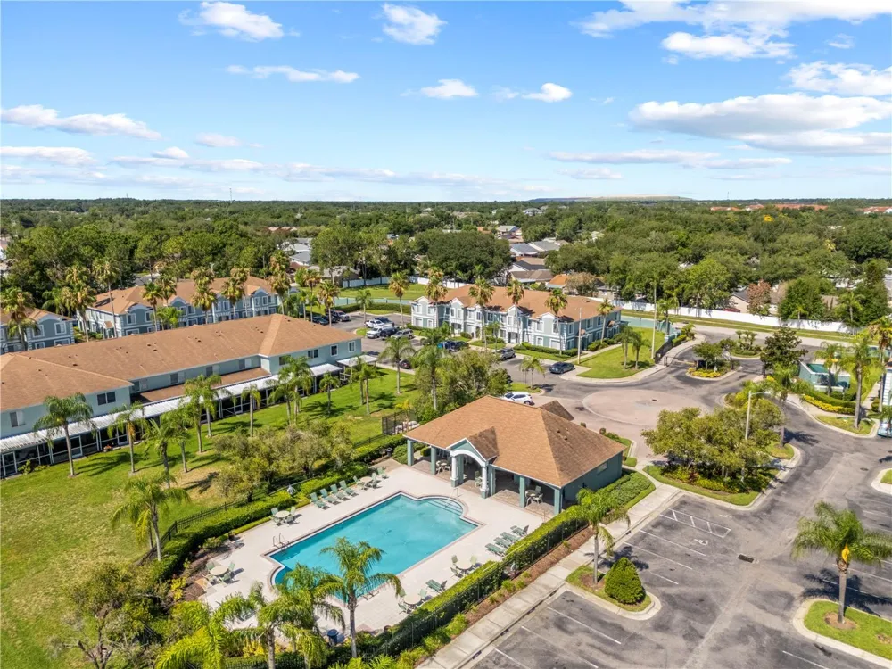 1907 FLUORSHIRE DRIVE Brandon, FL 33511