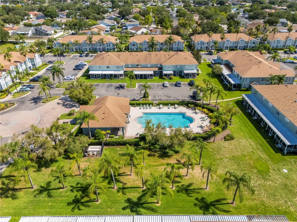 1907 FLUORSHIRE DRIVE Brandon, FL 33511