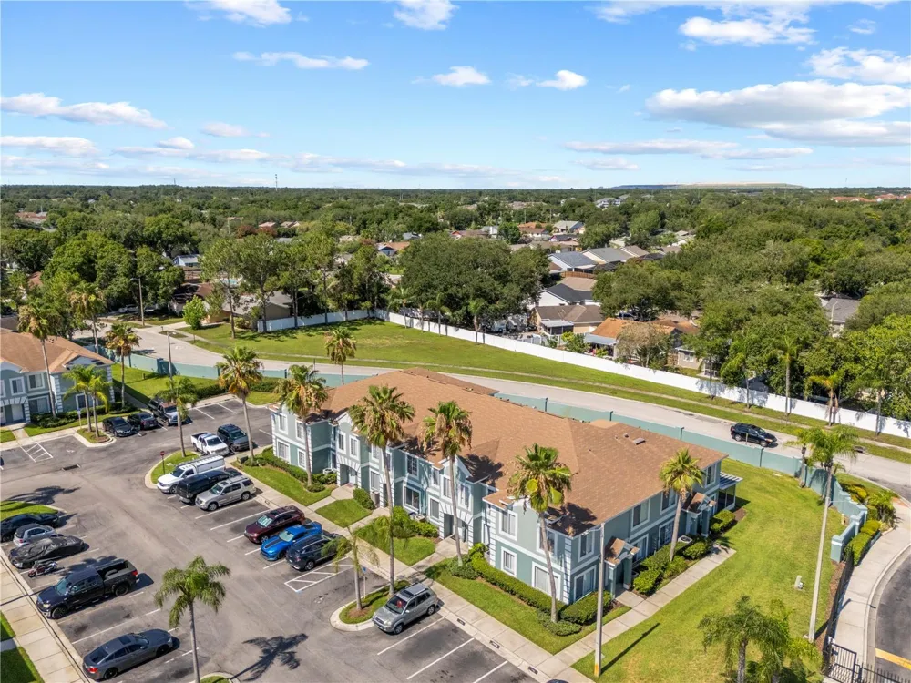 1907 FLUORSHIRE DRIVE Brandon, FL 33511