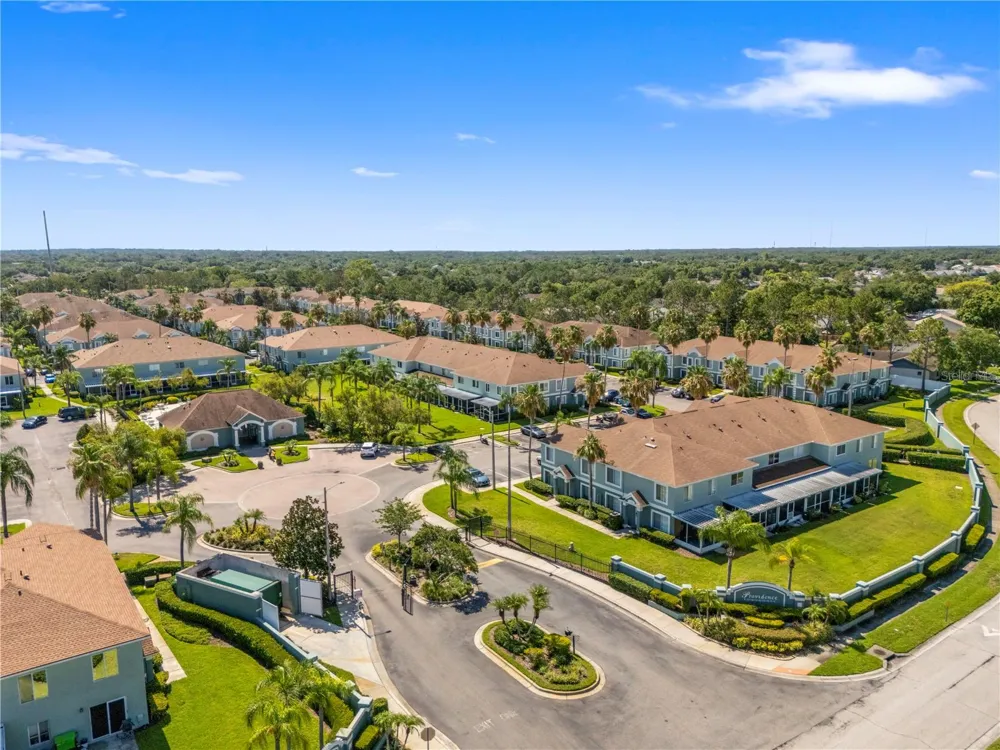 1907 FLUORSHIRE DRIVE Brandon, FL 33511