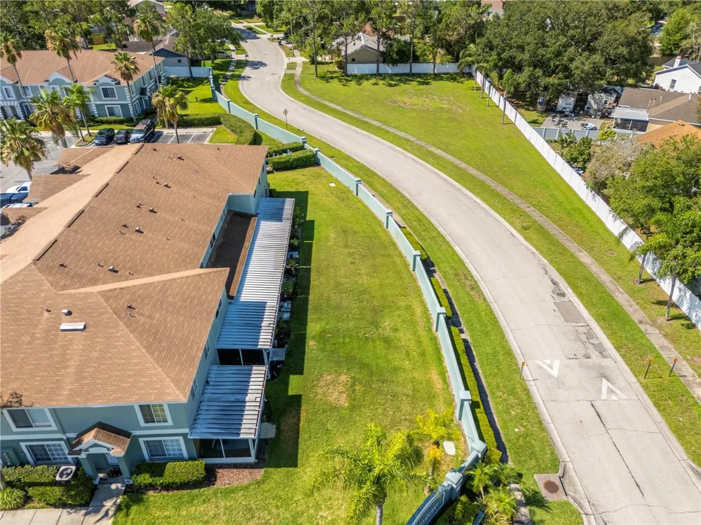1907 FLUORSHIRE DRIVE Brandon, FL 33511