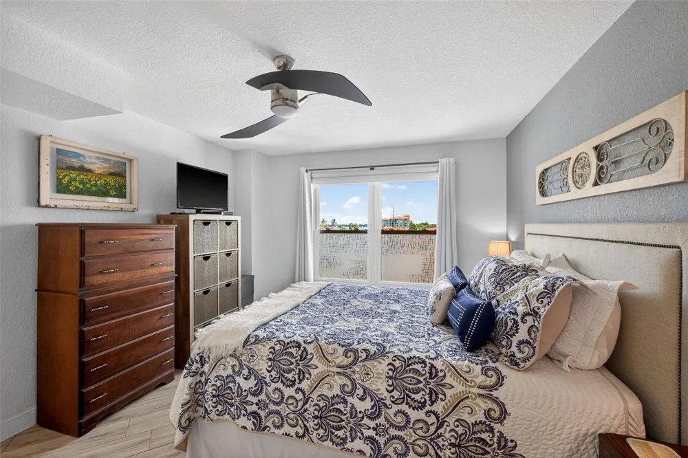 4900 BRITTANY DRIVE S #409 St Petersburg, FL 33715