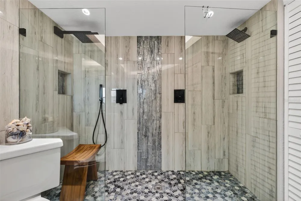 4900 BRITTANY DRIVE S #409 St Petersburg, FL 33715