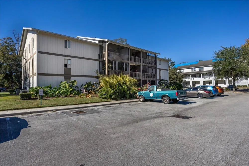 6519 W NEWBERRY ROAD #108 Gainesville, FL 32607