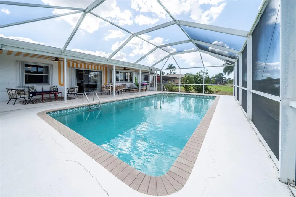 1433 SE 28TH TERRACE Cape Coral, FL 33904