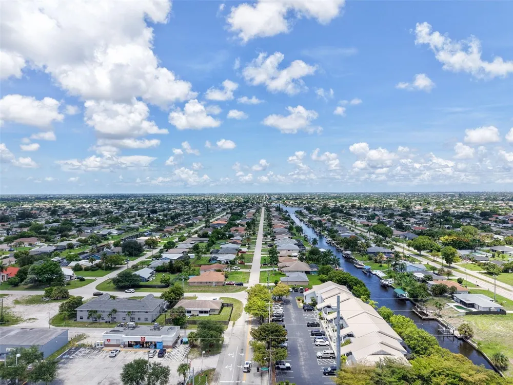 1433 SE 28TH TERRACE Cape Coral, FL 33904