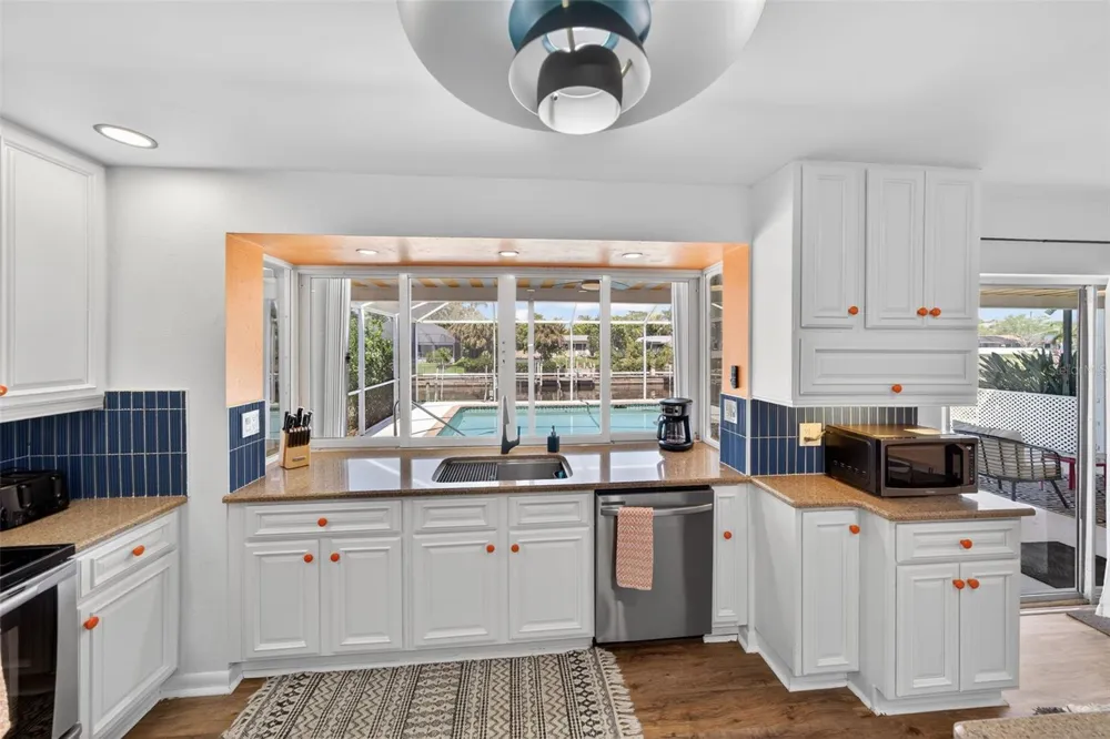 1433 SE 28TH TERRACE Cape Coral, FL 33904
