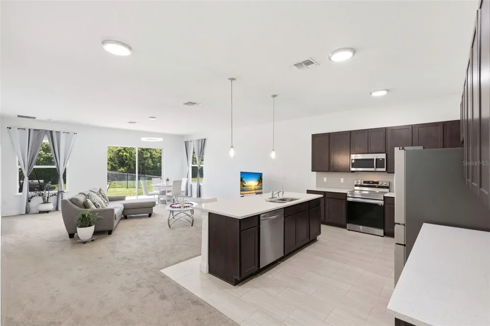 802 REFLECTION LAKE DRIVE Orlando, FL 32807