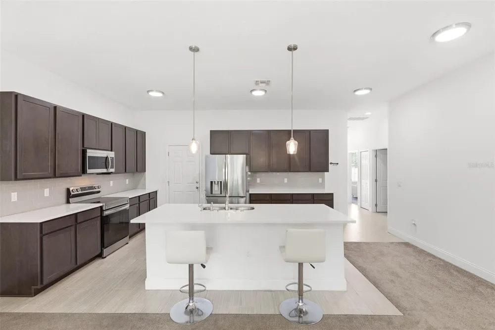 802 REFLECTION LAKE DRIVE Orlando, FL 32807