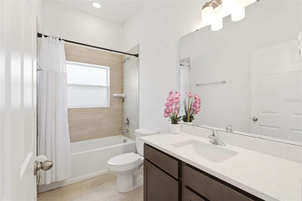 802 REFLECTION LAKE DRIVE Orlando, FL 32807