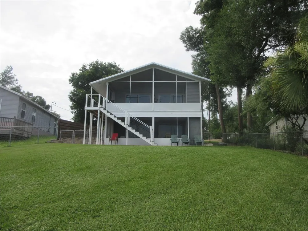 16849 SE 59TH PLACE Ocklawaha, FL 32179
