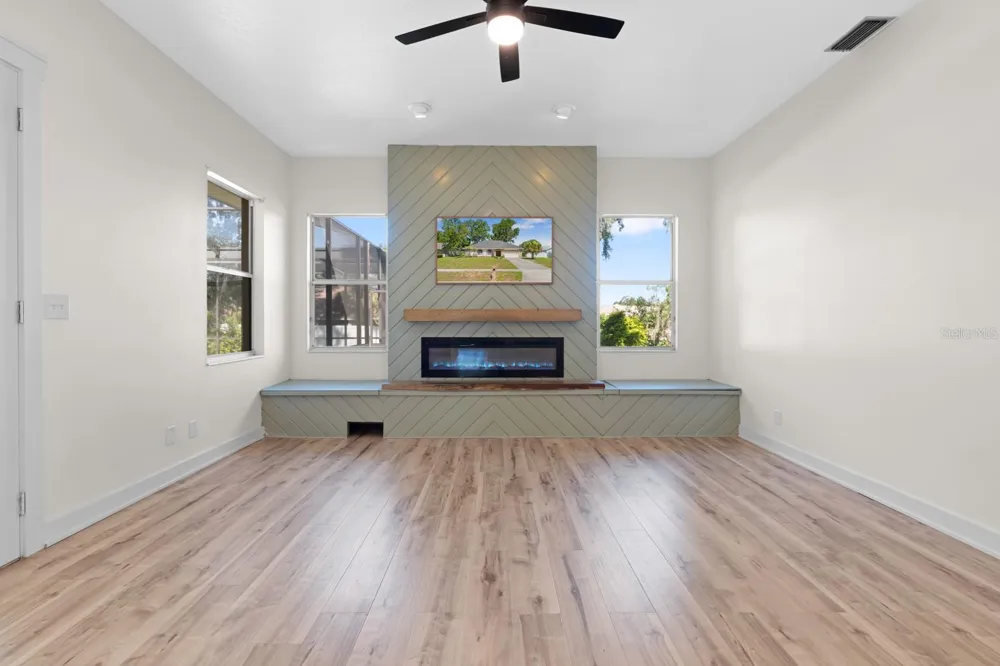 512 CAULDER PARK ROAD Seffner, FL 33584