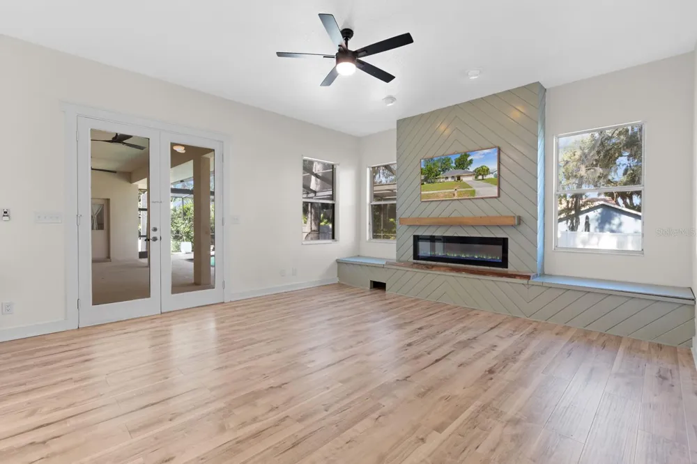 512 CAULDER PARK ROAD Seffner, FL 33584