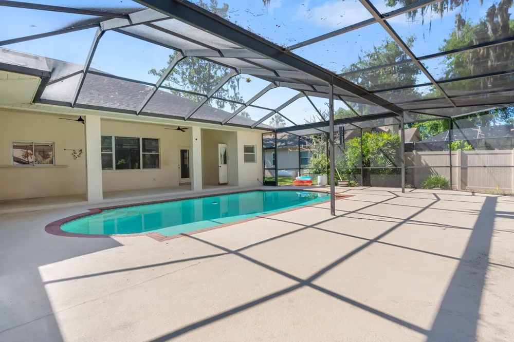 512 CAULDER PARK ROAD Seffner, FL 33584