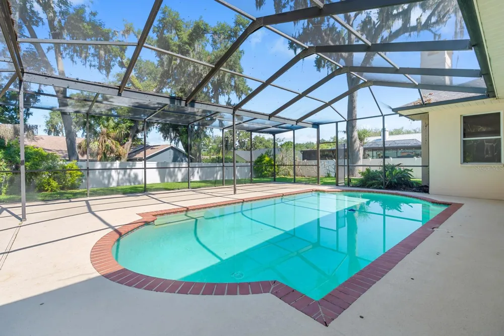 512 CAULDER PARK ROAD Seffner, FL 33584