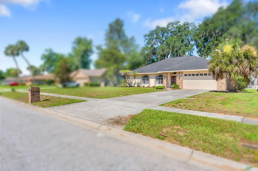 512 CAULDER PARK ROAD Seffner, FL 33584