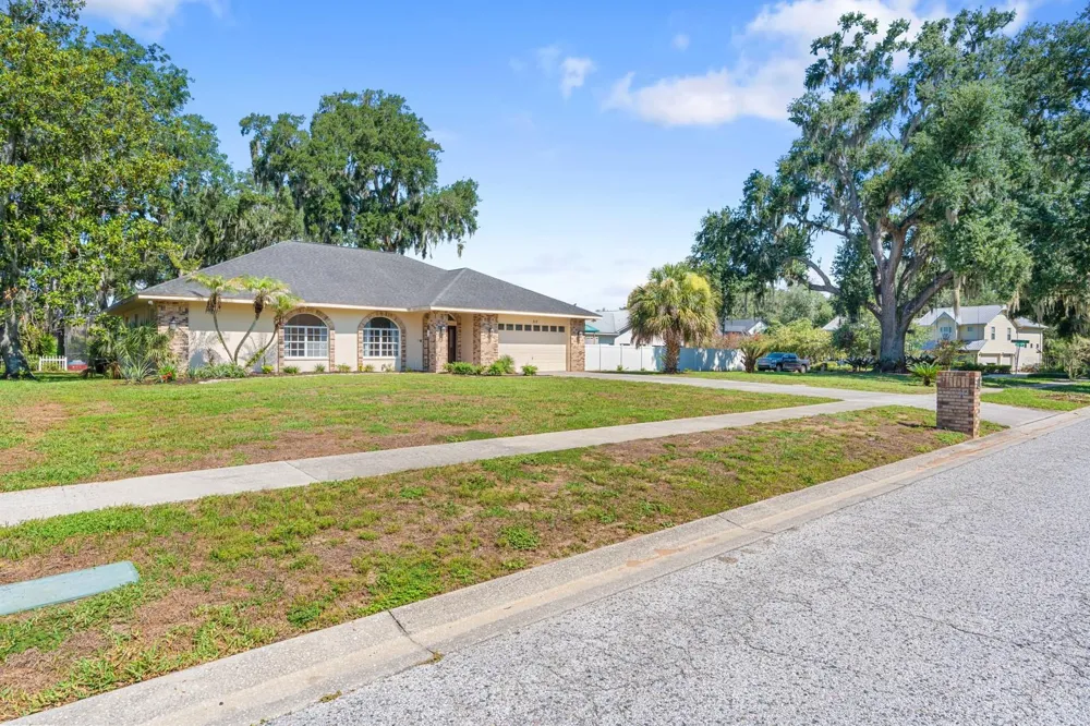512 CAULDER PARK ROAD Seffner, FL 33584