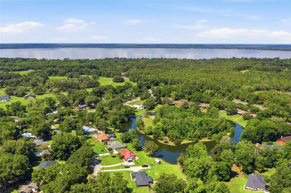 561 SE 28TH STREET Melrose, FL 32666
