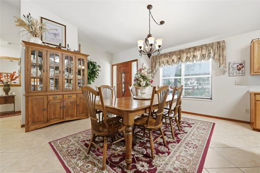 561 SE 28TH STREET Melrose, FL 32666