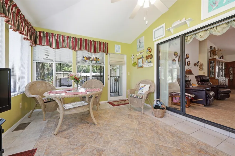561 SE 28TH STREET Melrose, FL 32666