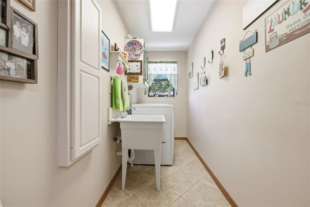561 SE 28TH STREET Melrose, FL 32666