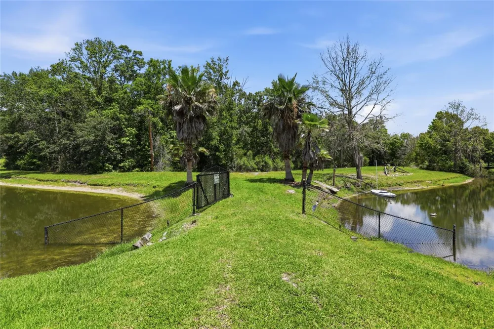 561 SE 28TH STREET Melrose, FL 32666