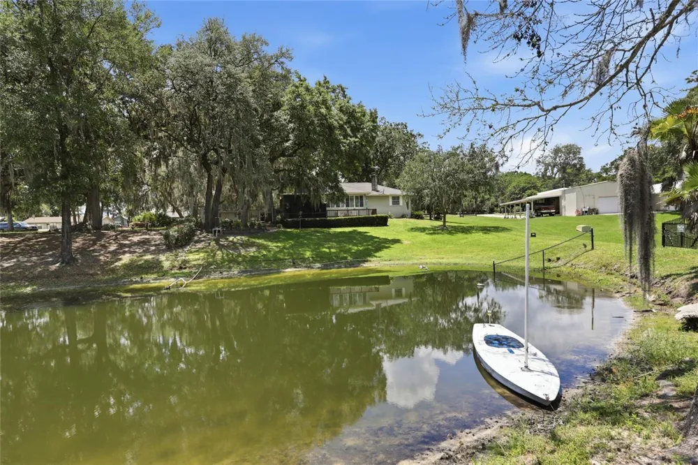 561 SE 28TH STREET Melrose, FL 32666