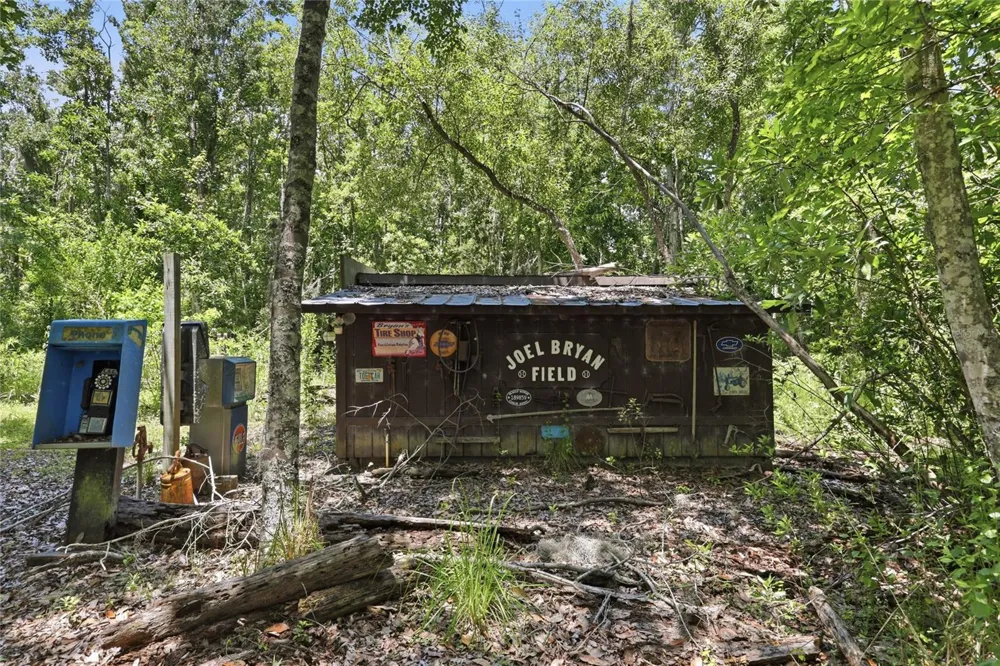 561 SE 28TH STREET Melrose, FL 32666