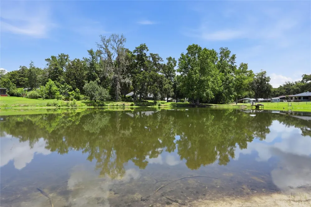 561 SE 28TH STREET Melrose, FL 32666