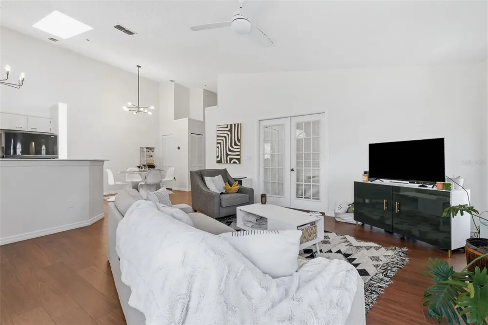 11844 SKYLAKE PLACE Tampa, FL 33617