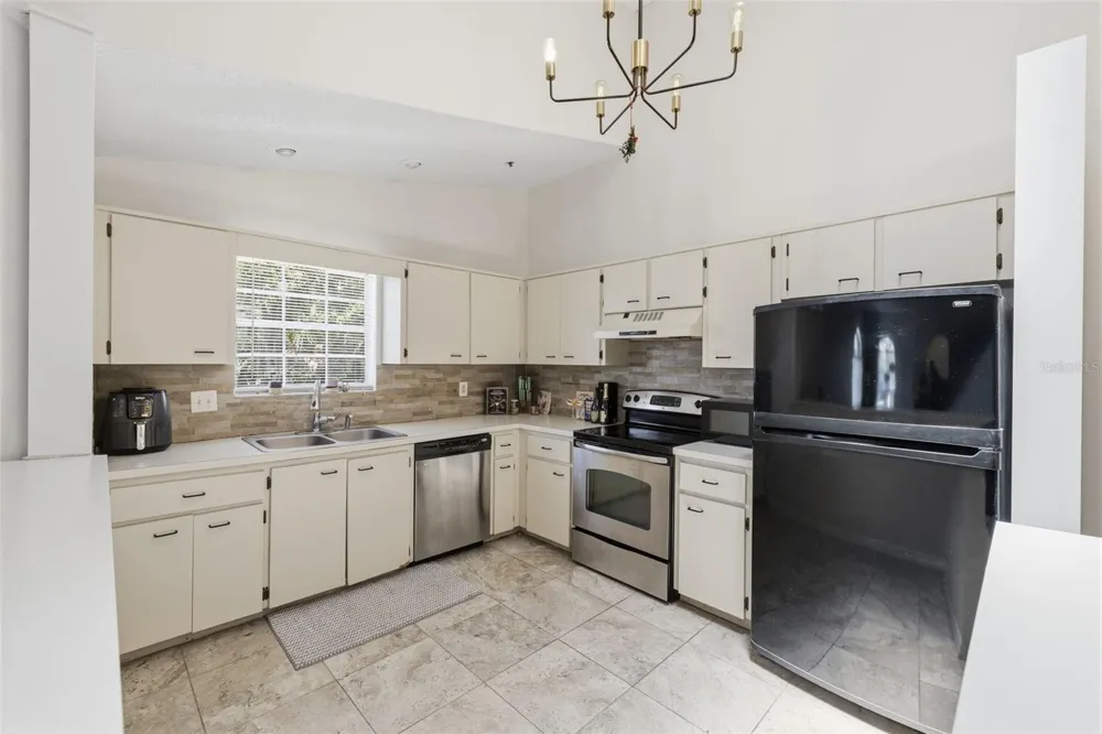 11844 SKYLAKE PLACE Tampa, FL 33617