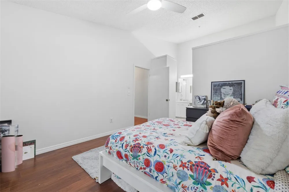 11844 SKYLAKE PLACE Tampa, FL 33617