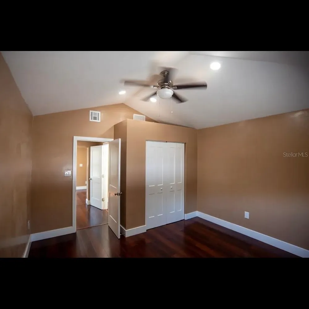 1329 34TH AVENUE St Petersburg, FL 33704