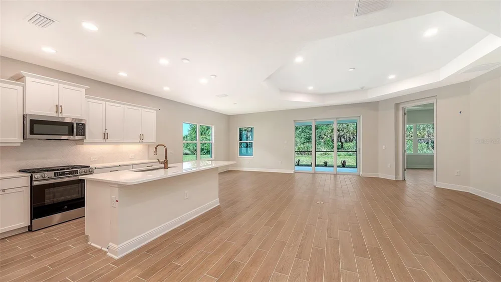 9940 CRYSTAL ISLES CIRCLE Sarasota, FL 34241