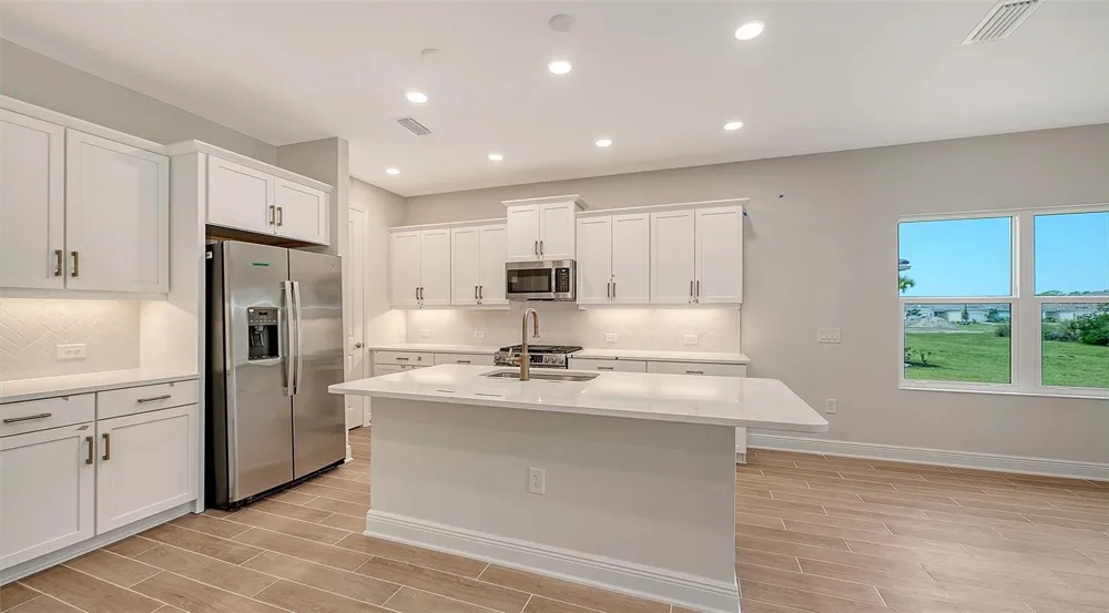 9940 CRYSTAL ISLES CIRCLE Sarasota, FL 34241