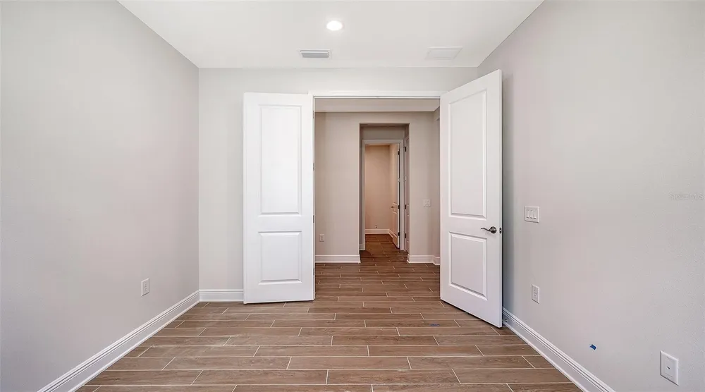 9940 CRYSTAL ISLES CIRCLE Sarasota, FL 34241