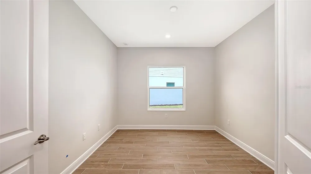 9940 CRYSTAL ISLES CIRCLE Sarasota, FL 34241
