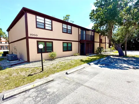 4022 BEAVER LANE #1000H