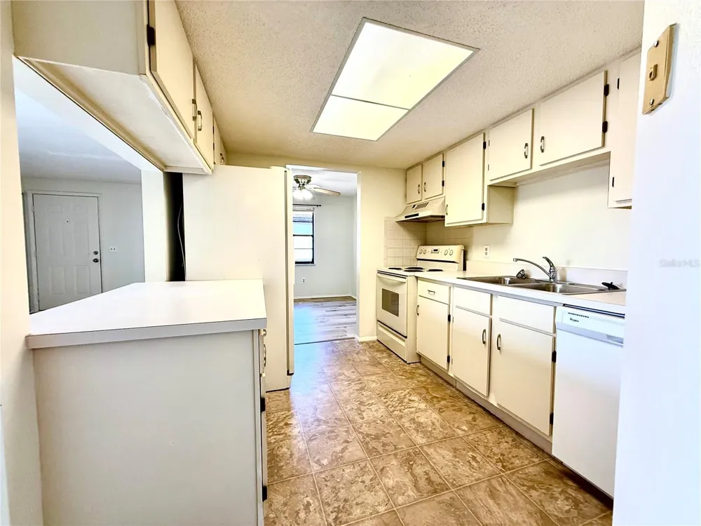 4022 BEAVER LANE #1000H Port Charlotte, FL 33952