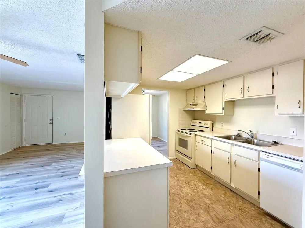 4022 BEAVER LANE #1000H Port Charlotte, FL 33952
