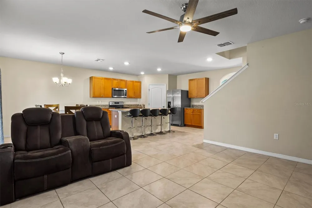 323 HARBOUR WAY Mulberry, FL 33860