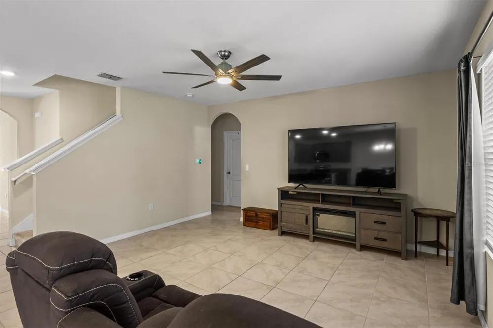 323 HARBOUR WAY Mulberry, FL 33860