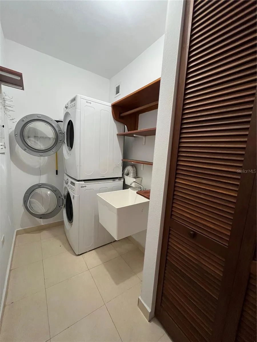 1 AVENIDA PALMA REAL #404 Guaynabo, PR 00969