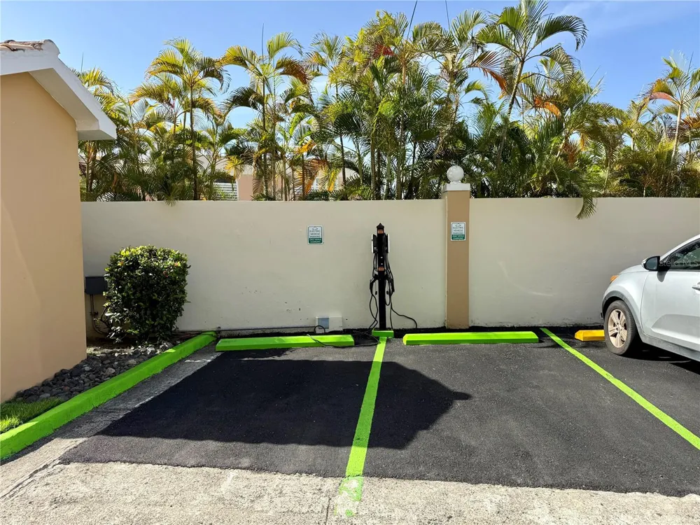 1 AVENIDA PALMA REAL #404 Guaynabo, PR 00969