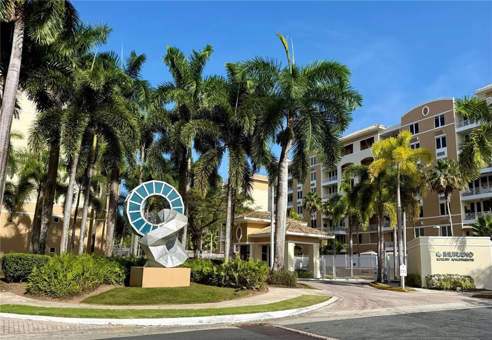 1 AVENIDA PALMA REAL #404 Guaynabo, PR 00969